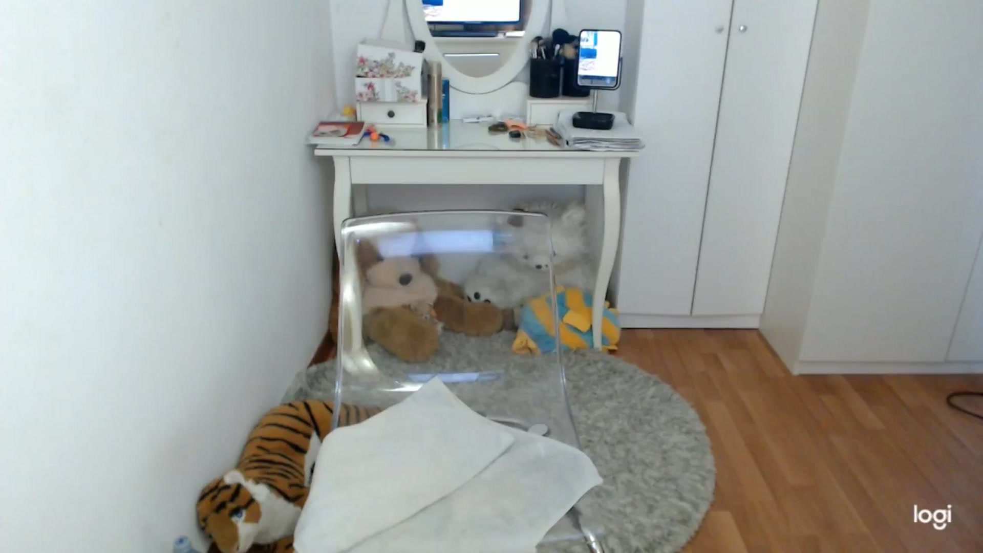 Gallery image thumbnail from SpringJewel's myfreecams stream on, 03/25/2025, 09:22 image 6 of 20