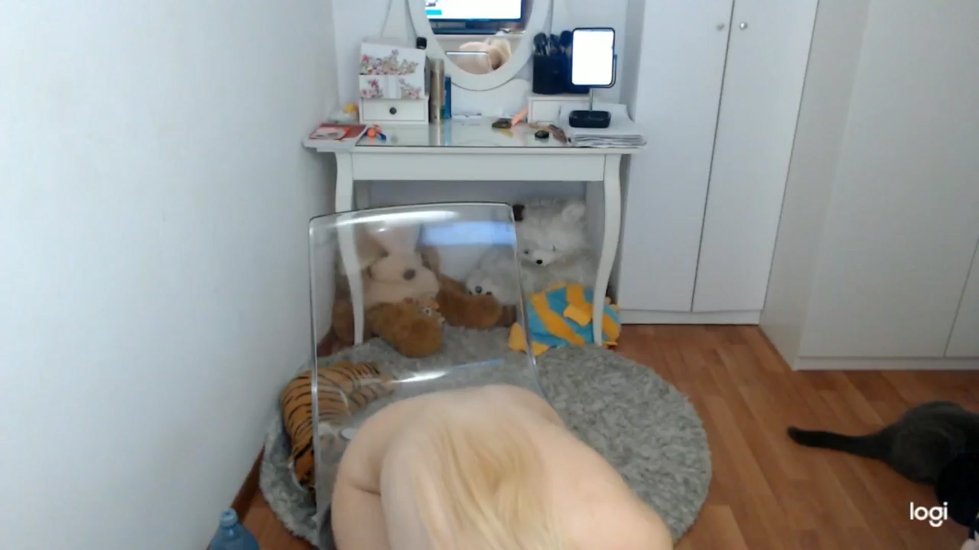 Gallery image thumbnail from SpringJewel's myfreecams stream on, 03/27/2025, 09:26 image 18 of 20