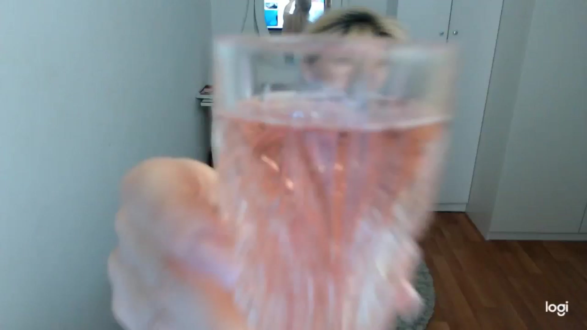 Gallery image thumbnail from SpringJewel's myfreecams stream on, 04/01/2025, 08:31 image 18 of 20