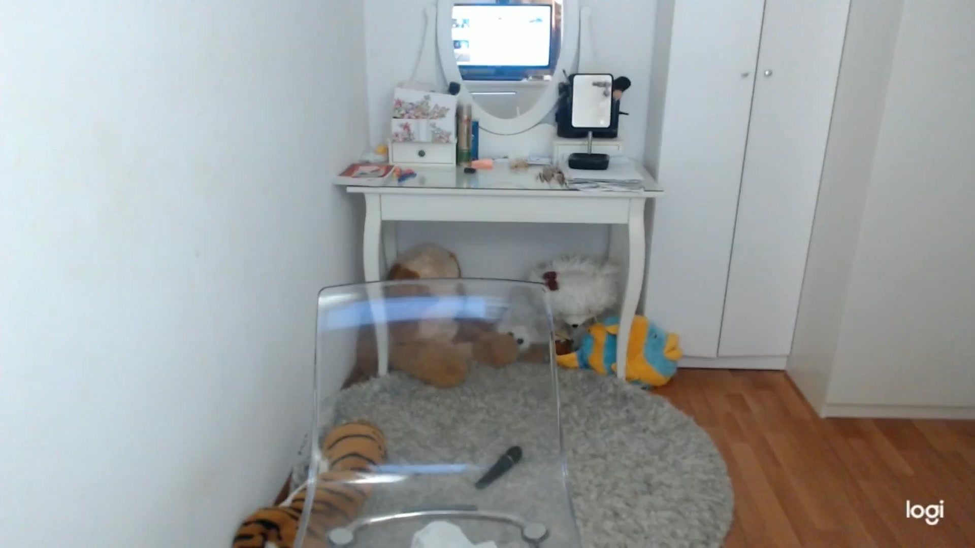 Gallery image thumbnail from SpringJewel's myfreecams stream on, 04/17/2025, 08:57 image 9 of 20