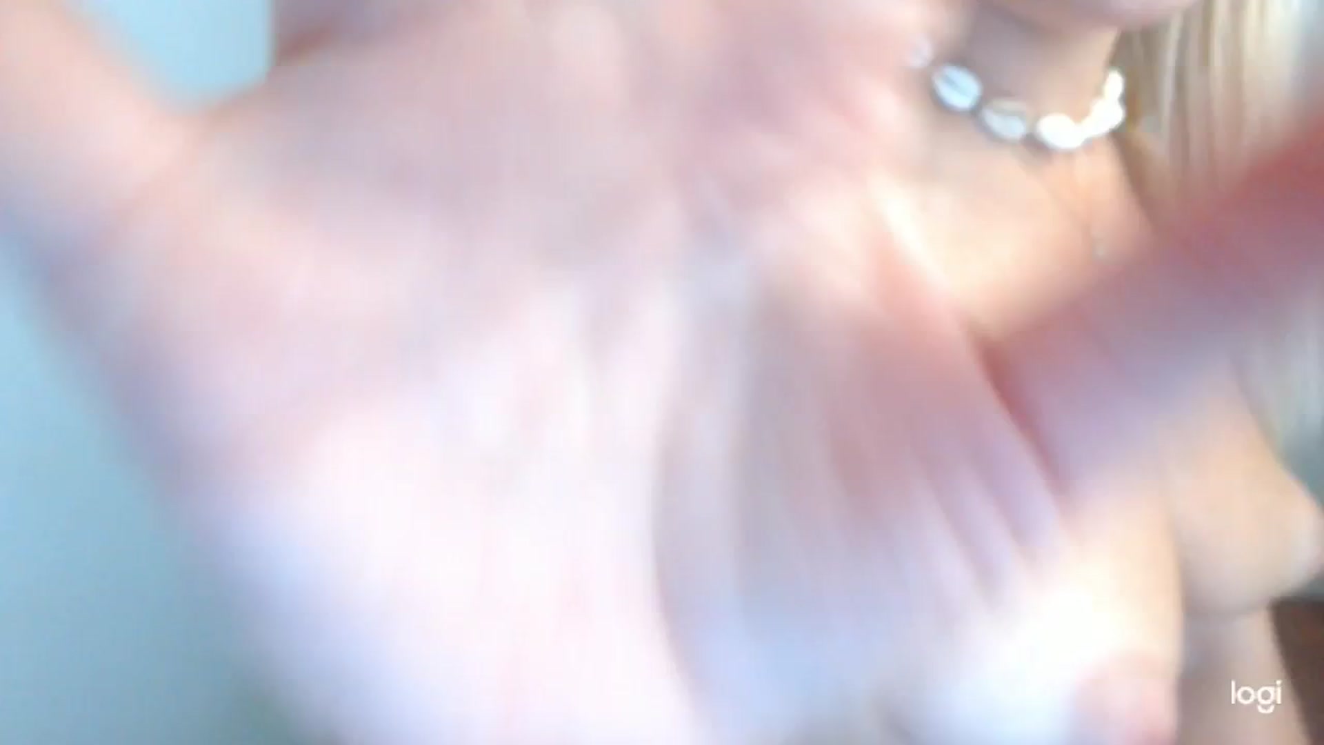 Gallery image thumbnail from SpringJewel's myfreecams stream on, 04/18/2025, 08:31 image 17 of 20