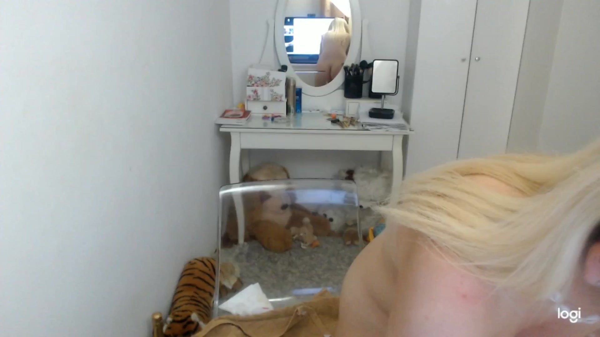 Gallery image thumbnail from SpringJewel's myfreecams stream on, 04/29/2025, 09:12 image 17 of 20