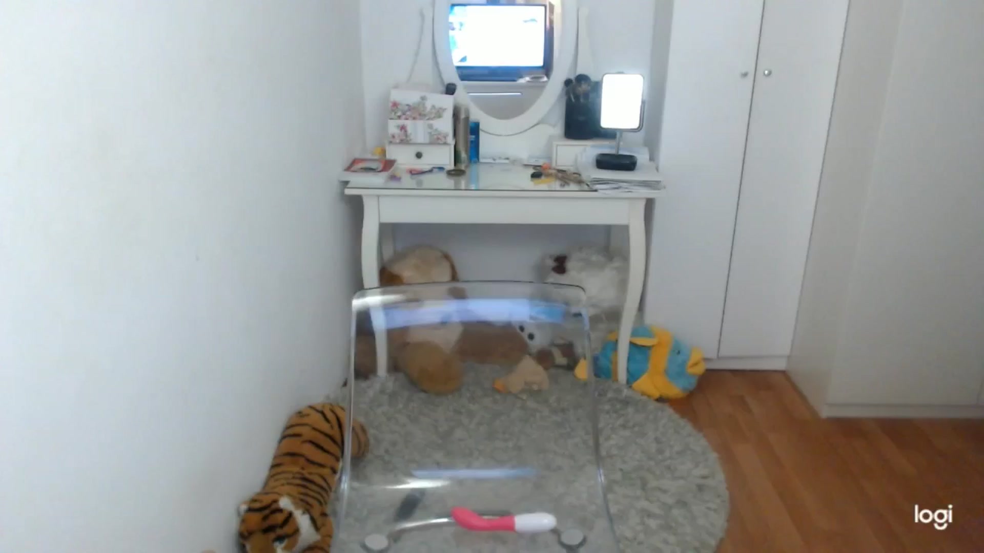 Gallery image thumbnail from SpringJewel's myfreecams stream on, 05/03/2025, 09:55 image 6 of 20