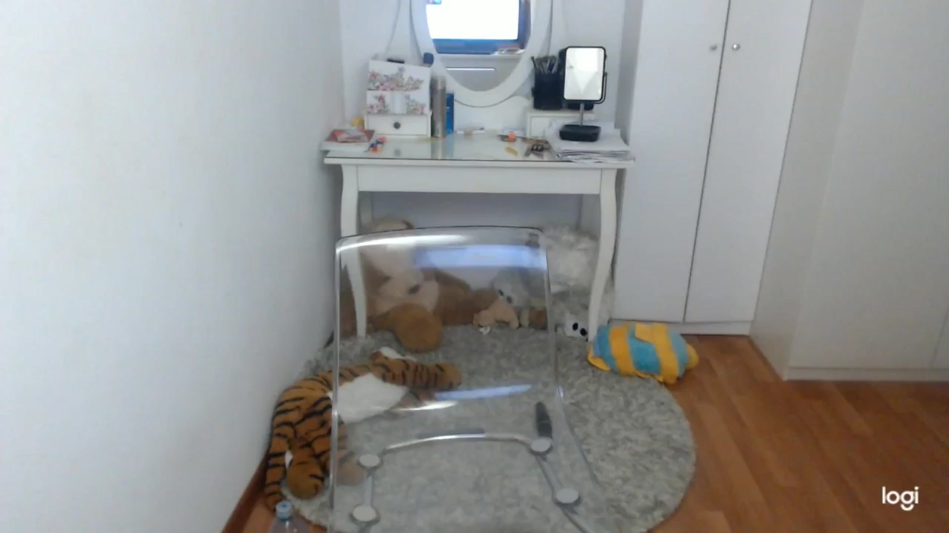 Gallery image thumbnail from SpringJewel's myfreecams stream on, 05/14/2025, 08:38 image 17 of 20