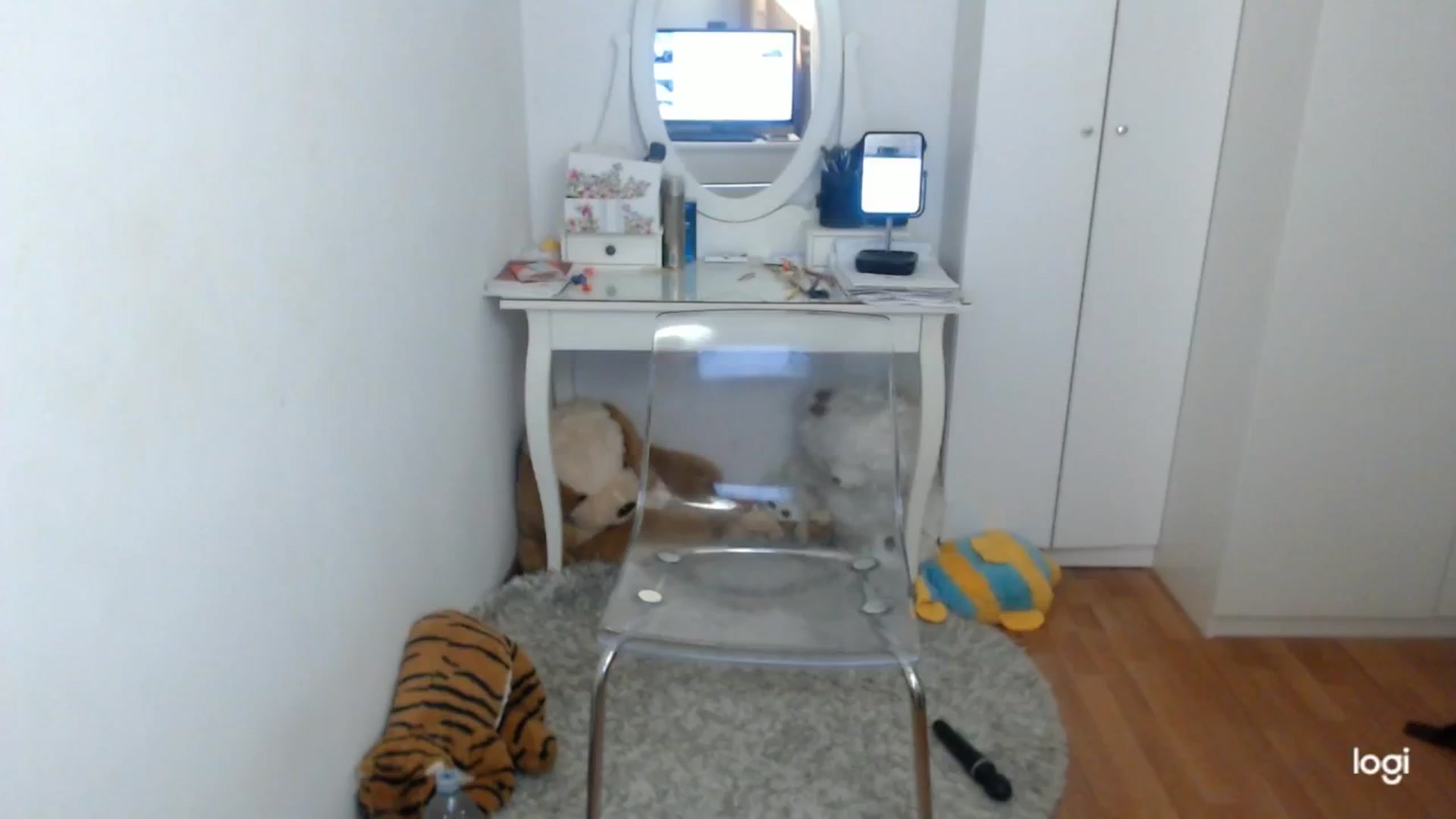 Gallery image thumbnail from SpringJewel's myfreecams stream on, 05/16/2025, 08:47 image 19 of 20