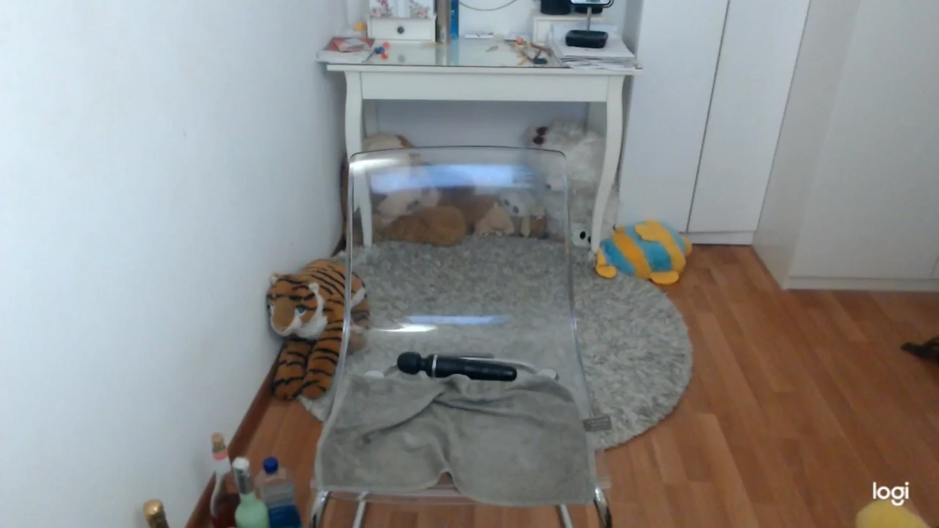Gallery image thumbnail from SpringJewel's myfreecams stream on, 05/16/2025, 08:47 image 7 of 20