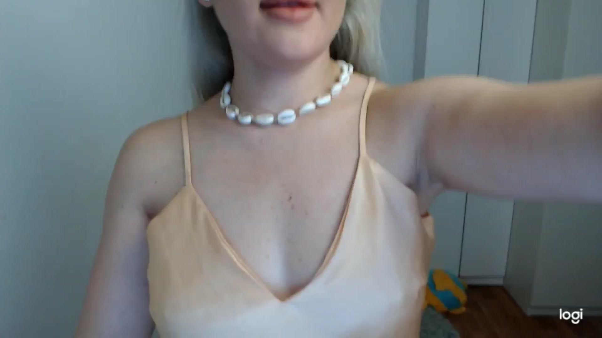 Gallery image thumbnail from SpringJewel's myfreecams stream on, 05/24/2025, 09:15 image 15 of 20
