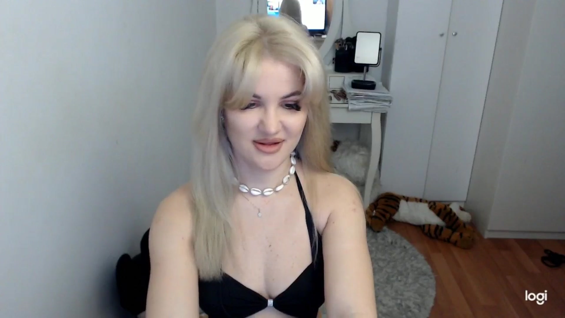 Gallery image thumbnail from SpringJewel's myfreecams stream on, 03/06/2026, 09:05 image 2 of 20