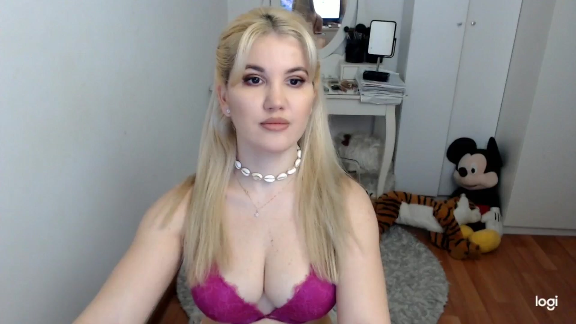 Gallery image thumbnail from SpringJewel's myfreecams stream on, 03/18/2026, 09:30 image 1 of 20