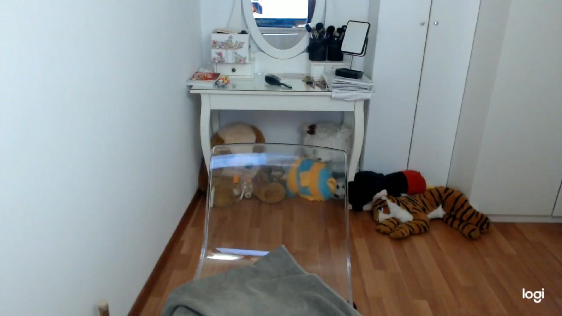 Gallery image thumbnail from SpringJewel's myfreecams stream on, 03/28/2026, 09:42 image 9 of 20