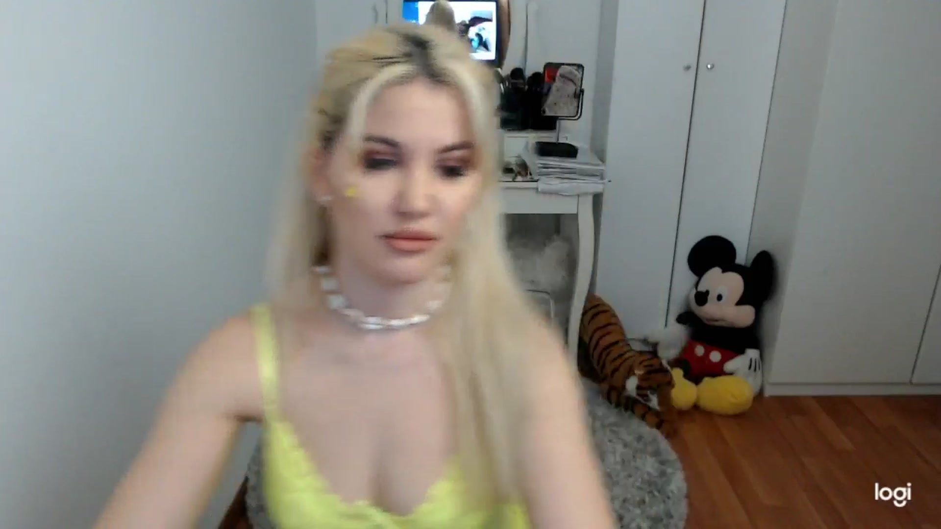 Gallery image thumbnail from SpringJewel's myfreecams stream on, 03/30/2026, 07:11 image 8 of 20