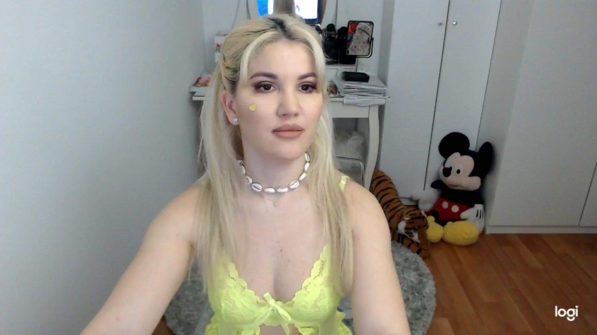 Gallery image thumbnail from SpringJewel's myfreecams stream on, 03/30/2026, 07:11 image 1 of 20
