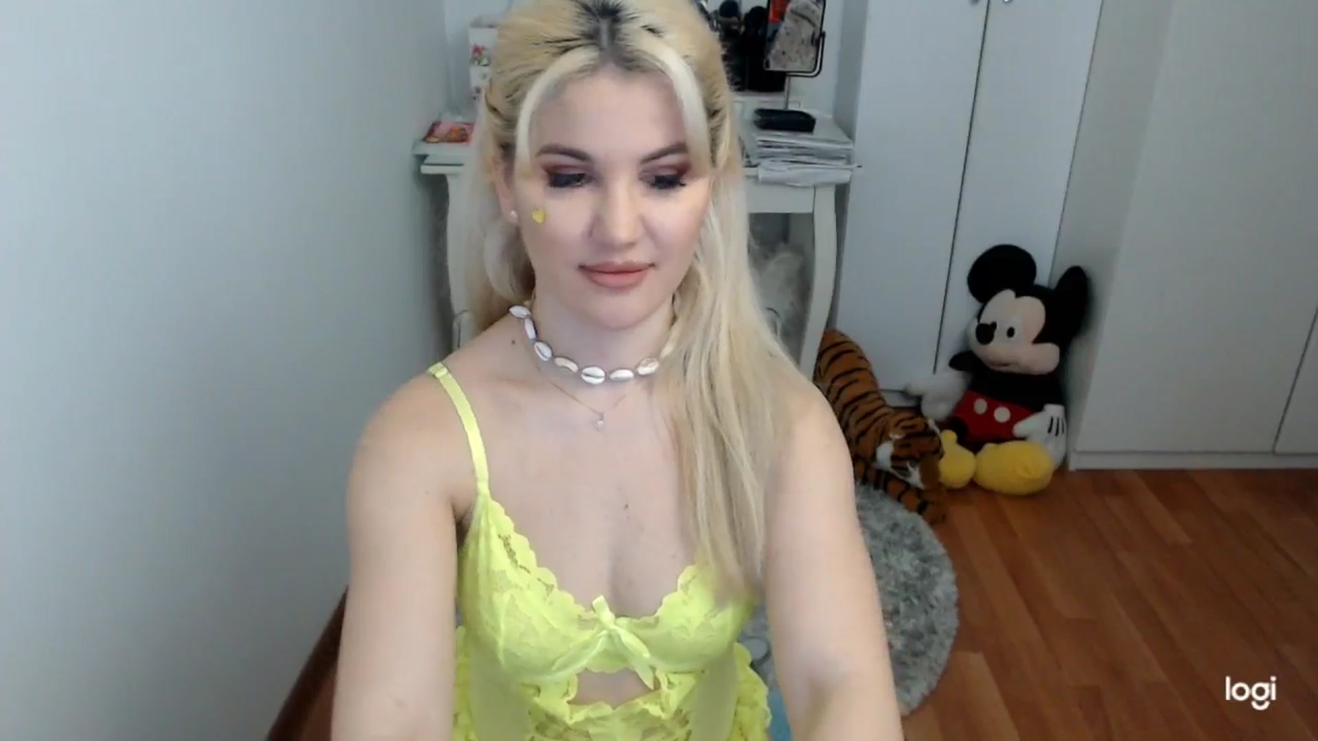 Gallery image thumbnail from SpringJewel's myfreecams stream on, 03/30/2026, 07:11 image 9 of 20