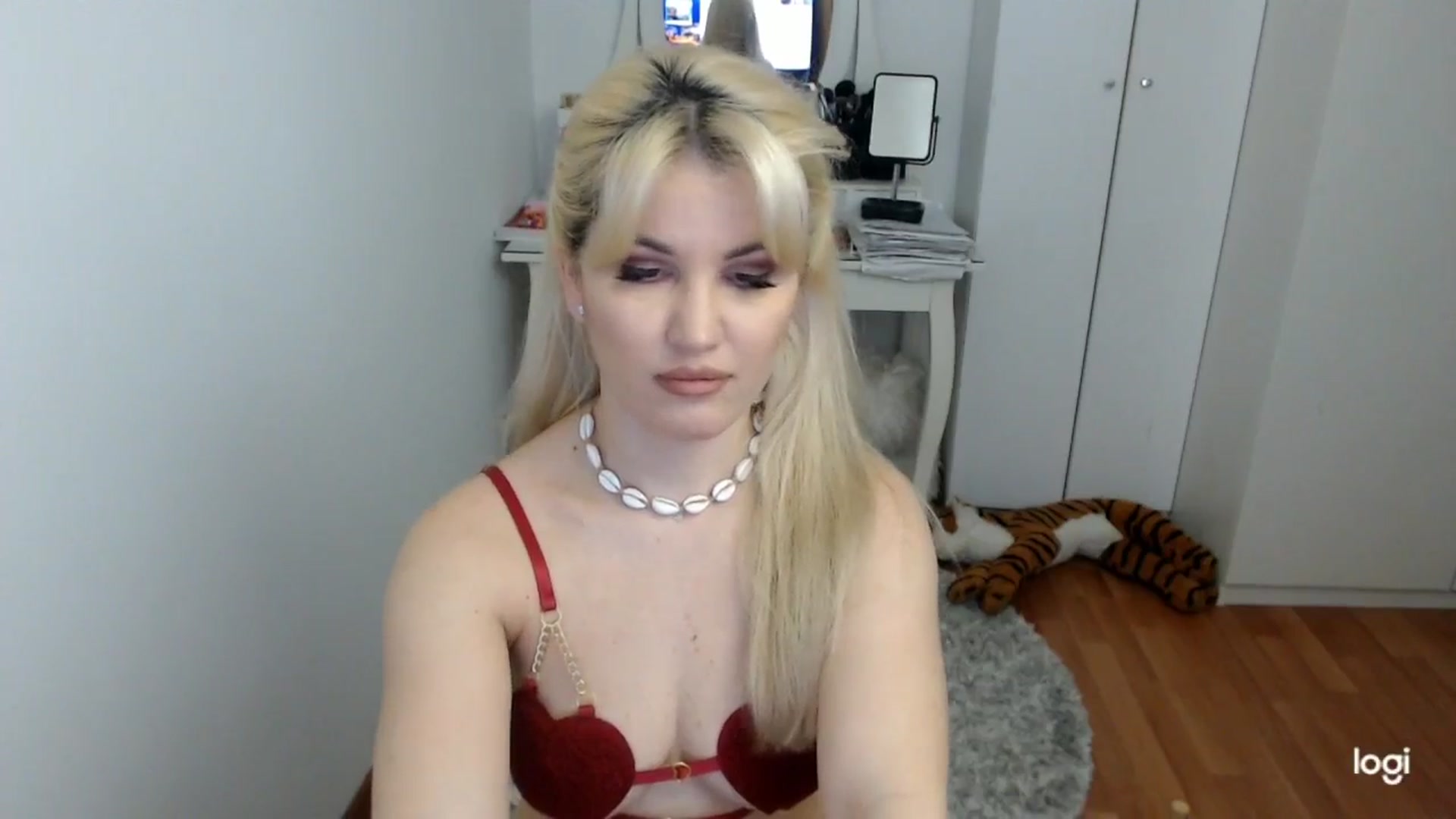 Gallery image thumbnail from SpringJewel's myfreecams stream on, 04/02/2026, 06:51 image 19 of 20