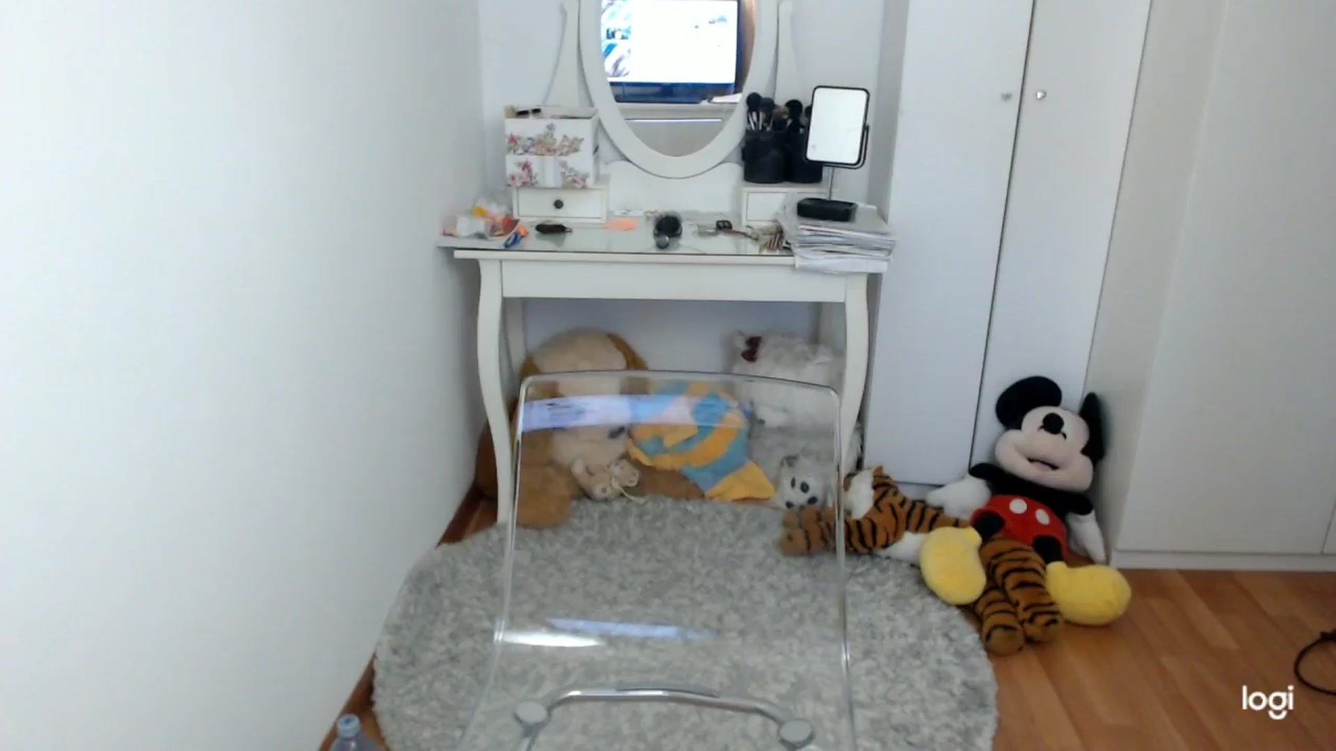 Gallery image thumbnail from SpringJewel's myfreecams stream on, 04/15/2026, 06:47 image 12 of 20