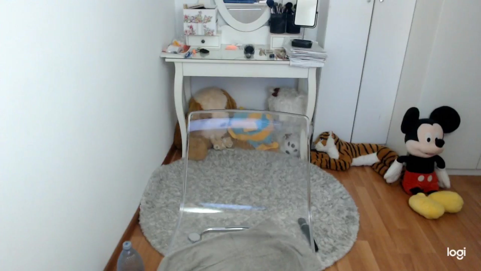 Gallery image thumbnail from SpringJewel's myfreecams stream on, 04/16/2026, 08:31 image 15 of 20
