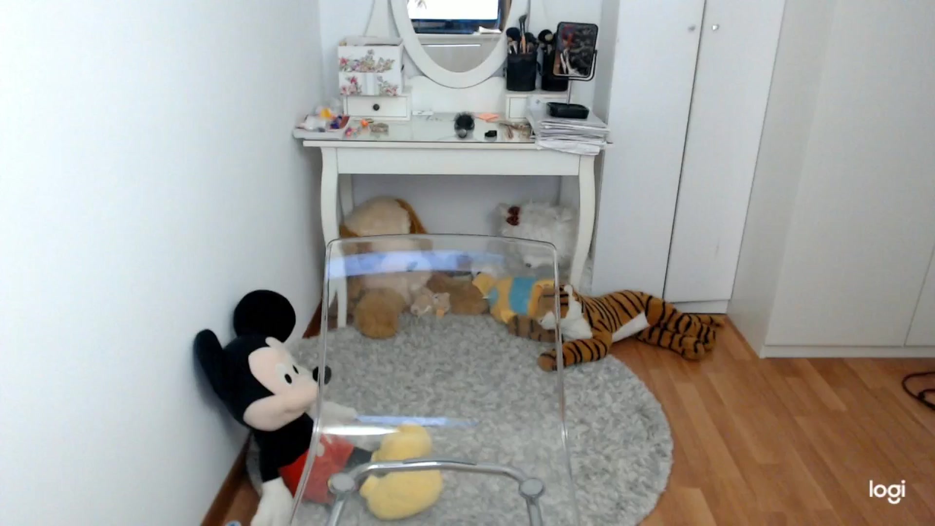 Gallery image thumbnail from SpringJewel's myfreecams stream on, 04/28/2026, 08:15 image 11 of 20