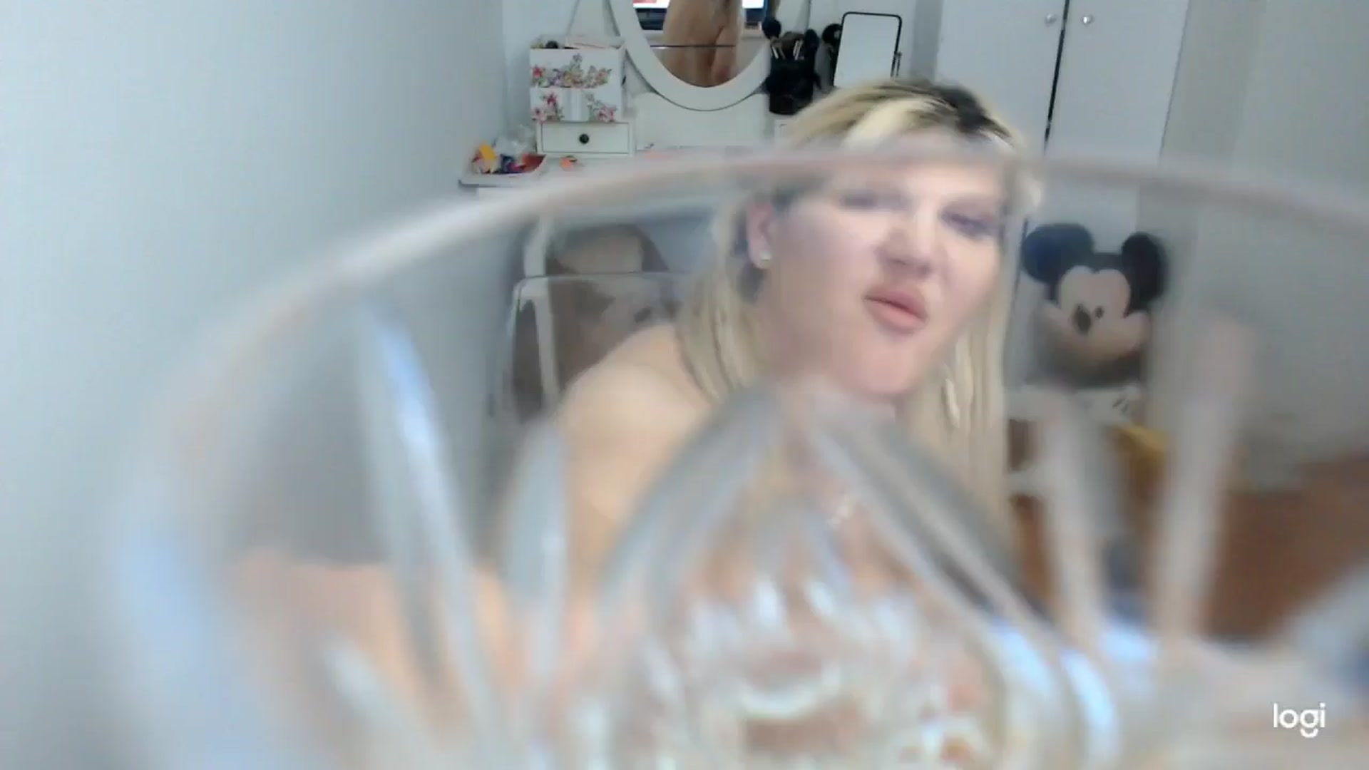 Gallery image thumbnail from SpringJewel's myfreecams stream on, 05/02/2026, 10:04 image 10 of 20