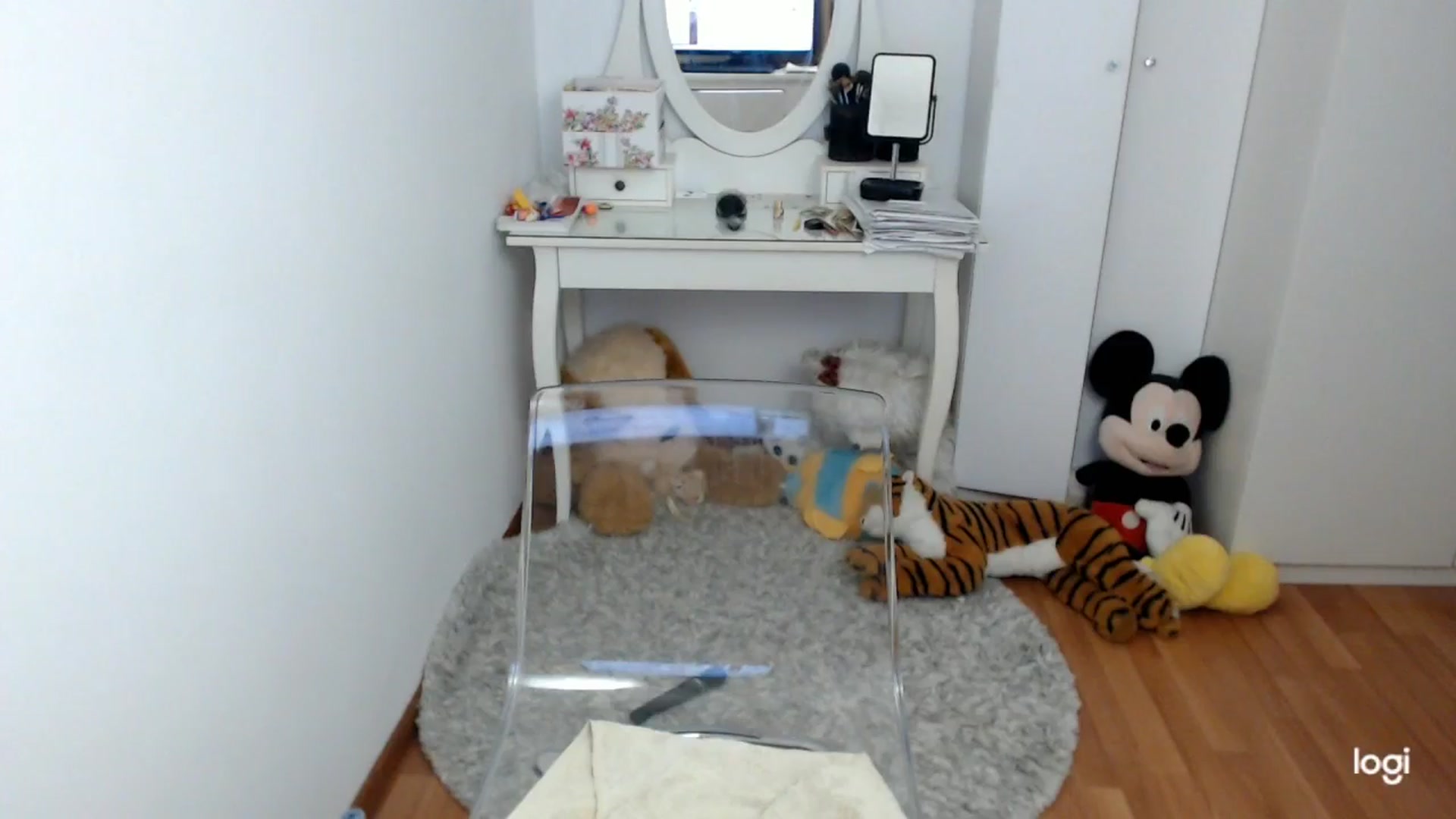 Gallery image thumbnail from SpringJewel's myfreecams stream on, 05/05/2026, 08:18 image 7 of 20