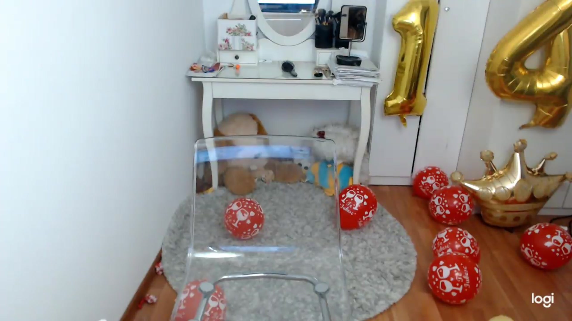 Gallery image thumbnail from SpringJewel's myfreecams stream on, 05/13/2026, 08:18 image 17 of 20