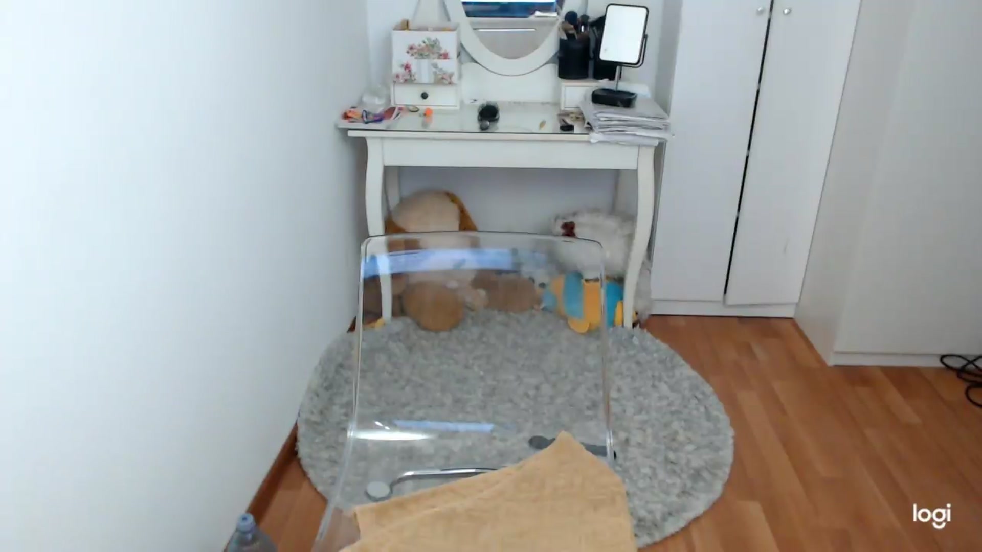 Gallery image thumbnail from SpringJewel's myfreecams stream on, 05/14/2026, 08:27 image 12 of 20
