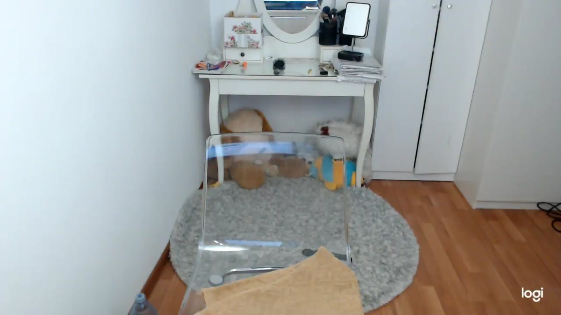 Gallery image thumbnail from SpringJewel's myfreecams stream on, 05/14/2026, 08:27 image 11 of 20