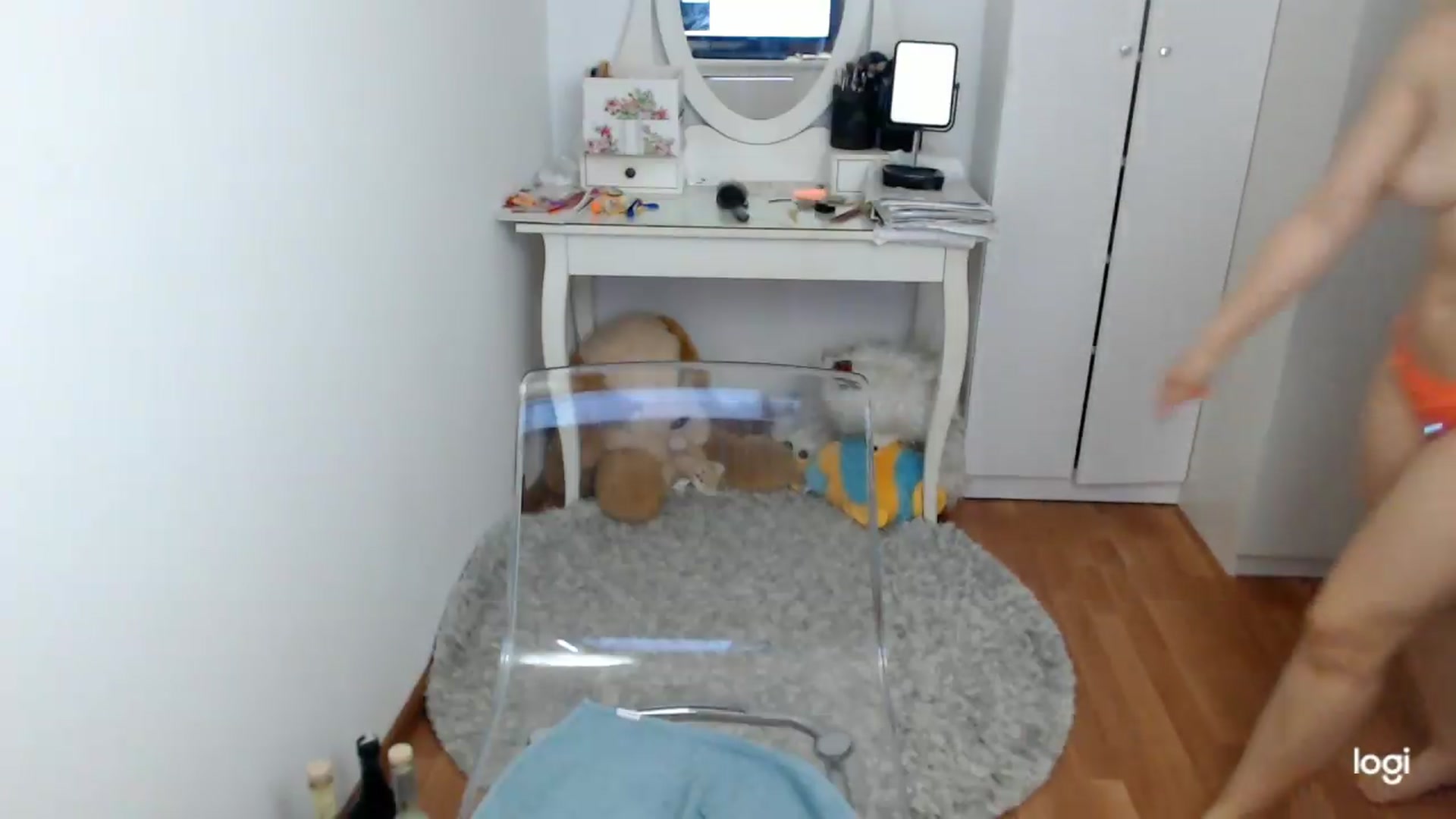 Gallery image thumbnail from SpringJewel's myfreecams stream on, 05/17/2026, 07:35 image 14 of 20