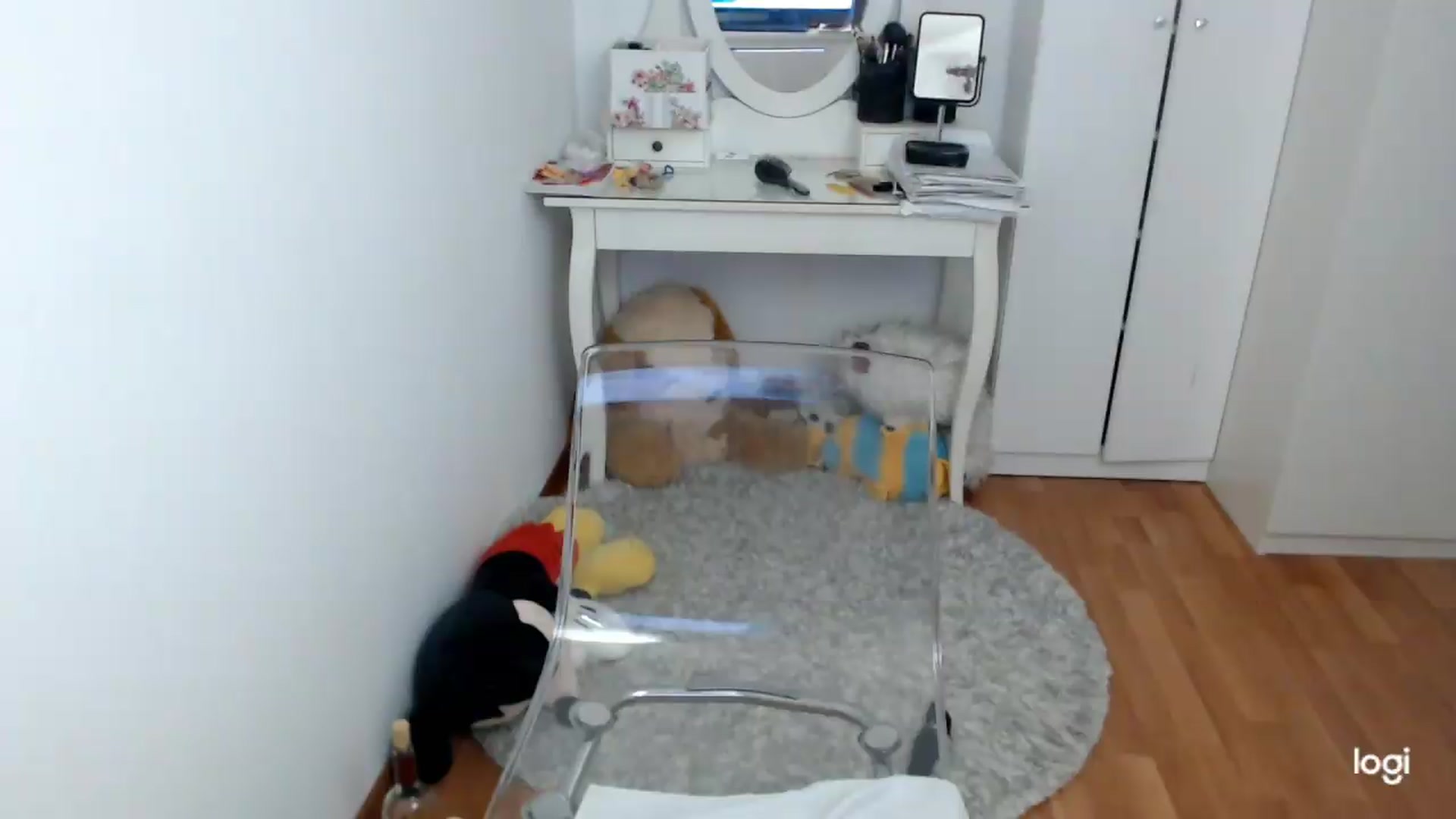 Gallery image thumbnail from SpringJewel's myfreecams stream on, 05/21/2026, 08:19 image 5 of 20