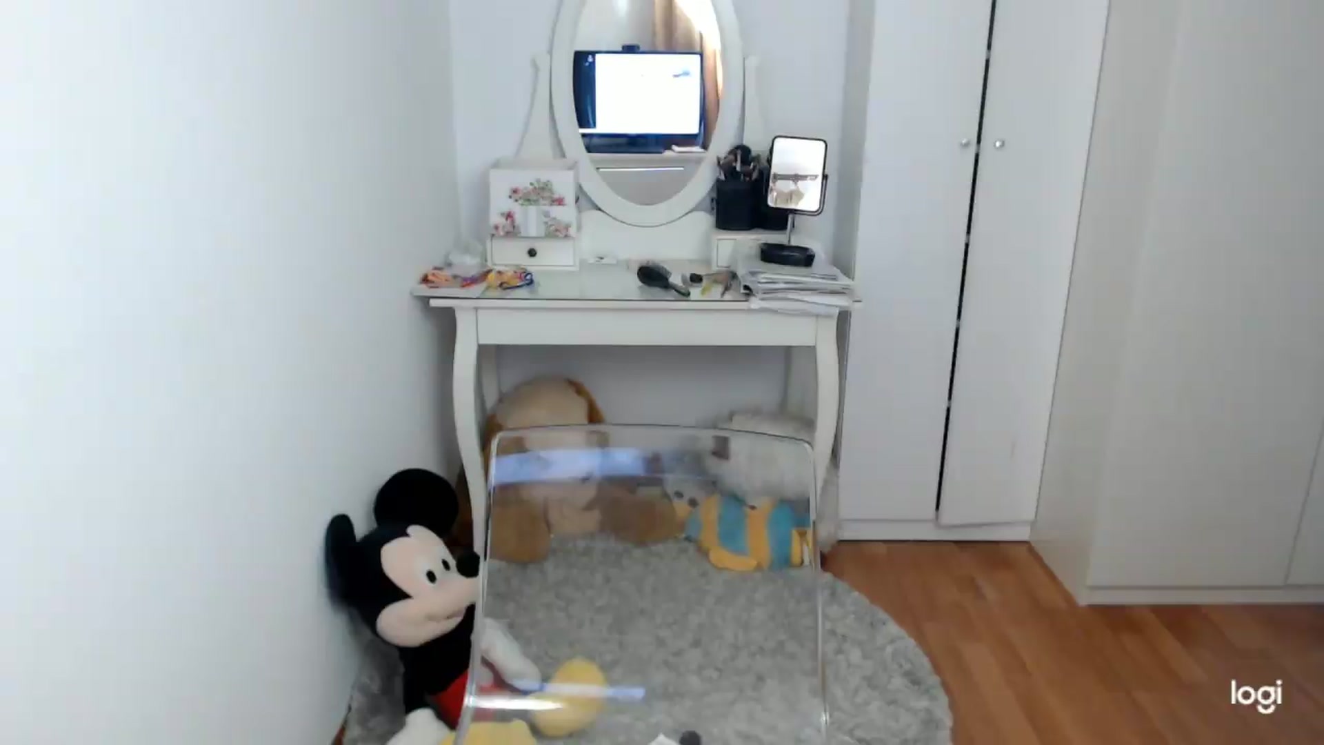 Gallery image thumbnail from SpringJewel's myfreecams stream on, 05/23/2026, 09:30 image 10 of 20