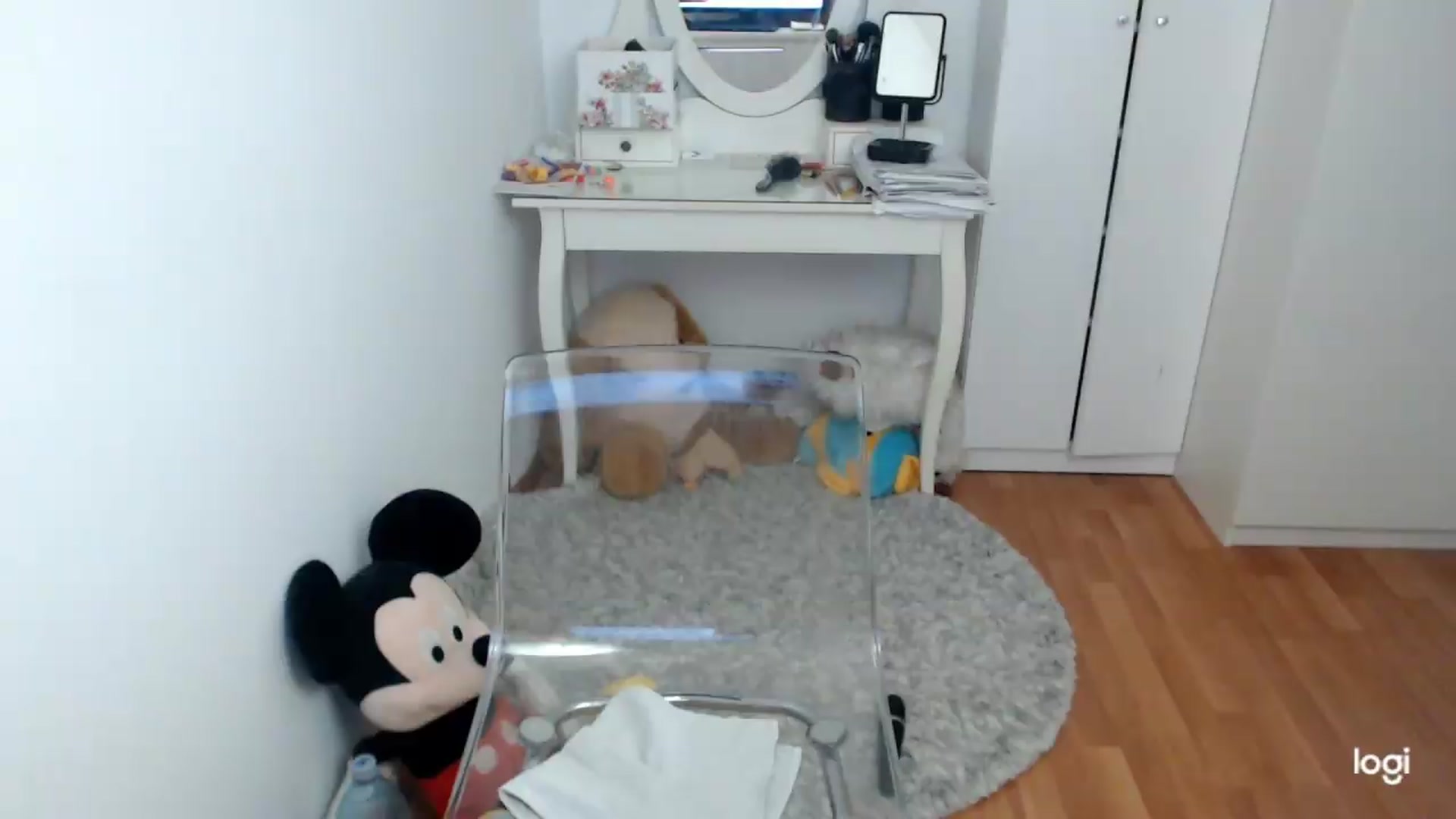 Gallery image thumbnail from SpringJewel's myfreecams stream on, 05/31/2026, 08:31 image 15 of 20
