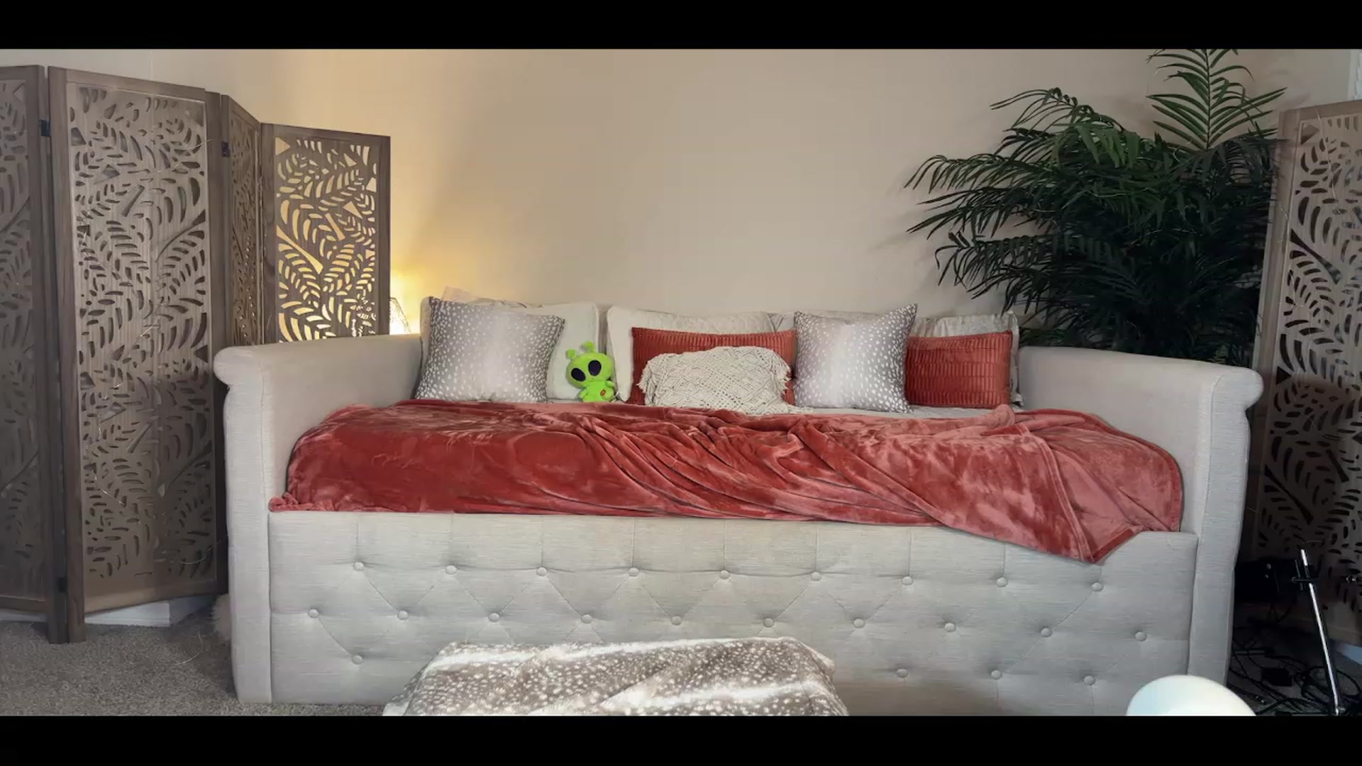 Gallery image thumbnail from Spring_Ari's myfreecams stream on, 05/25/2023, 05:39 image 3 of 20