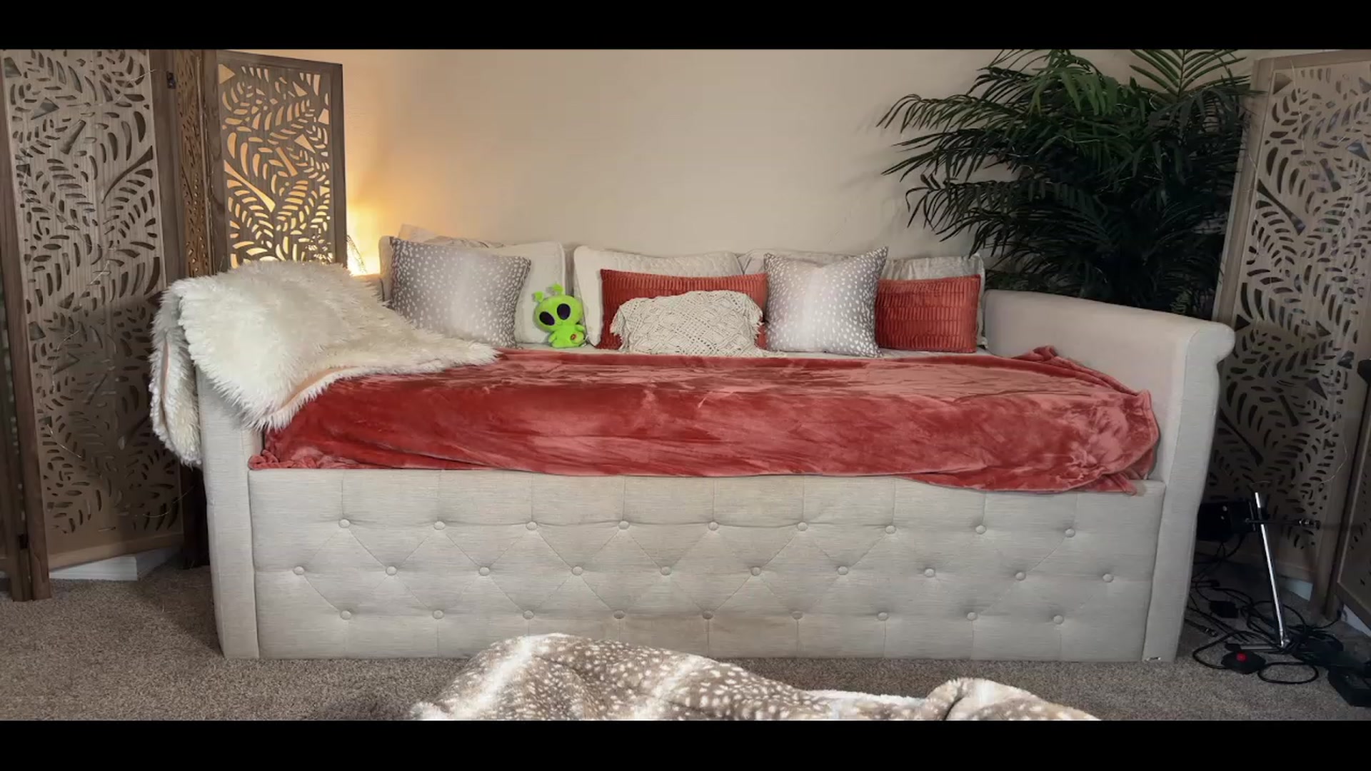 Gallery image thumbnail from Spring_Ari's myfreecams stream on, 05/27/2023, 03:30 image 12 of 20