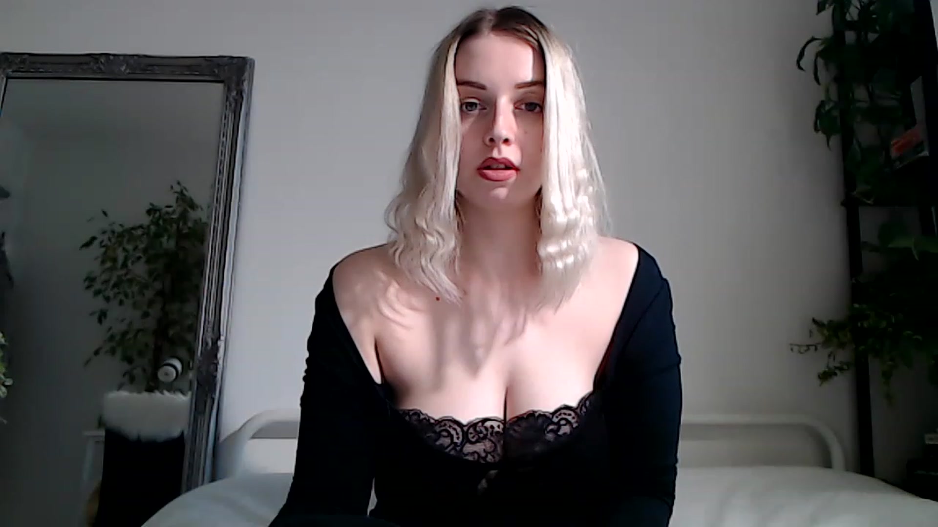 Gallery image thumbnail from Spring__'s myfreecams stream on, 11/20/2022, 15:23 image 15 of 20
