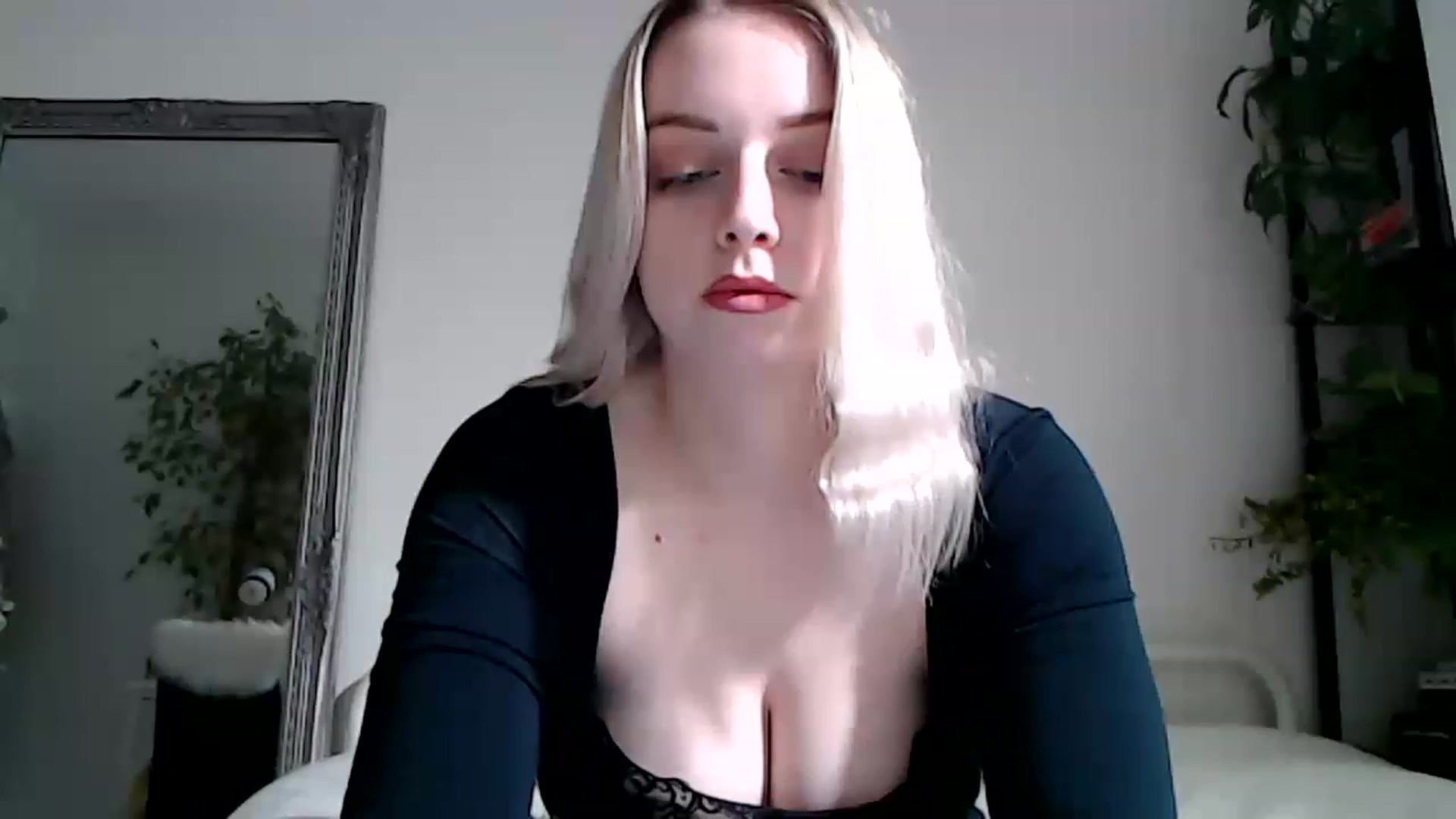 Gallery image thumbnail from Spring__'s myfreecams stream on, 11/20/2022, 16:37 image 19 of 20
