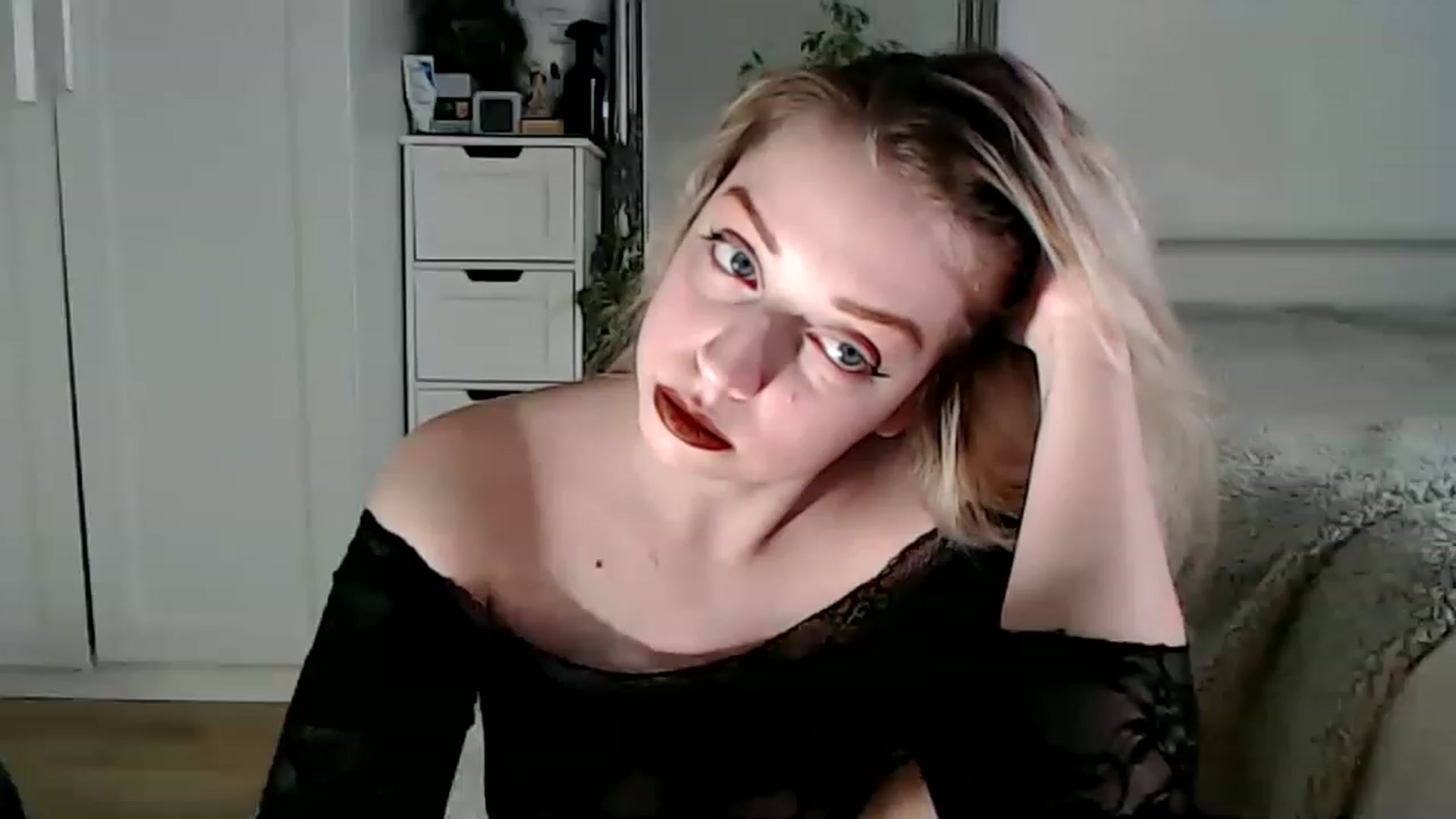 Gallery image thumbnail from Spring__'s myfreecams stream on, 12/20/2022, 19:03 image 14 of 20
