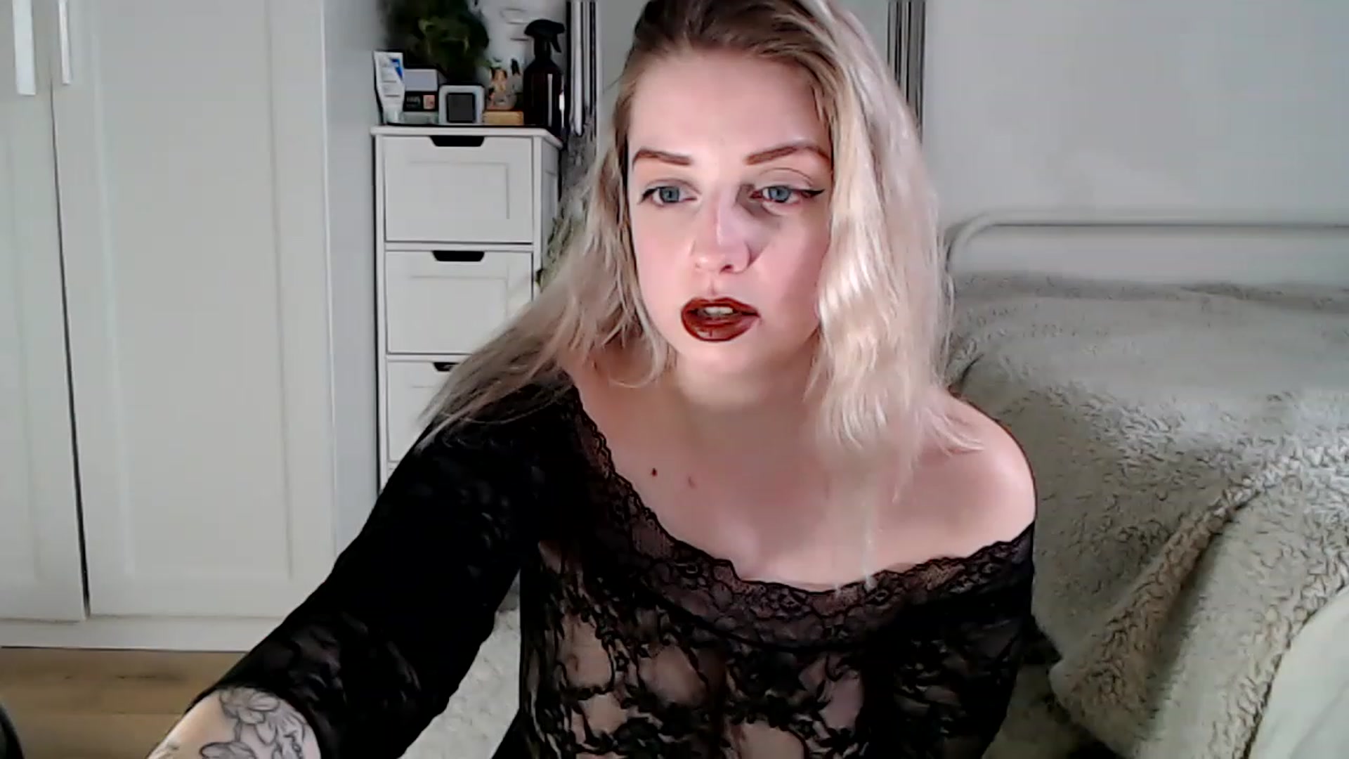 Gallery image thumbnail from Spring__'s myfreecams stream on, 12/20/2022, 19:03 image 7 of 20