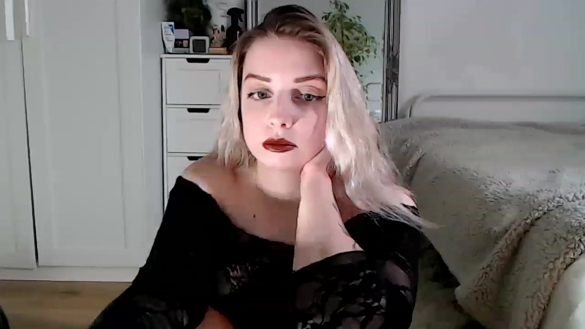 Gallery image thumbnail from Spring__'s myfreecams stream on, 12/20/2022, 19:03 image 18 of 20