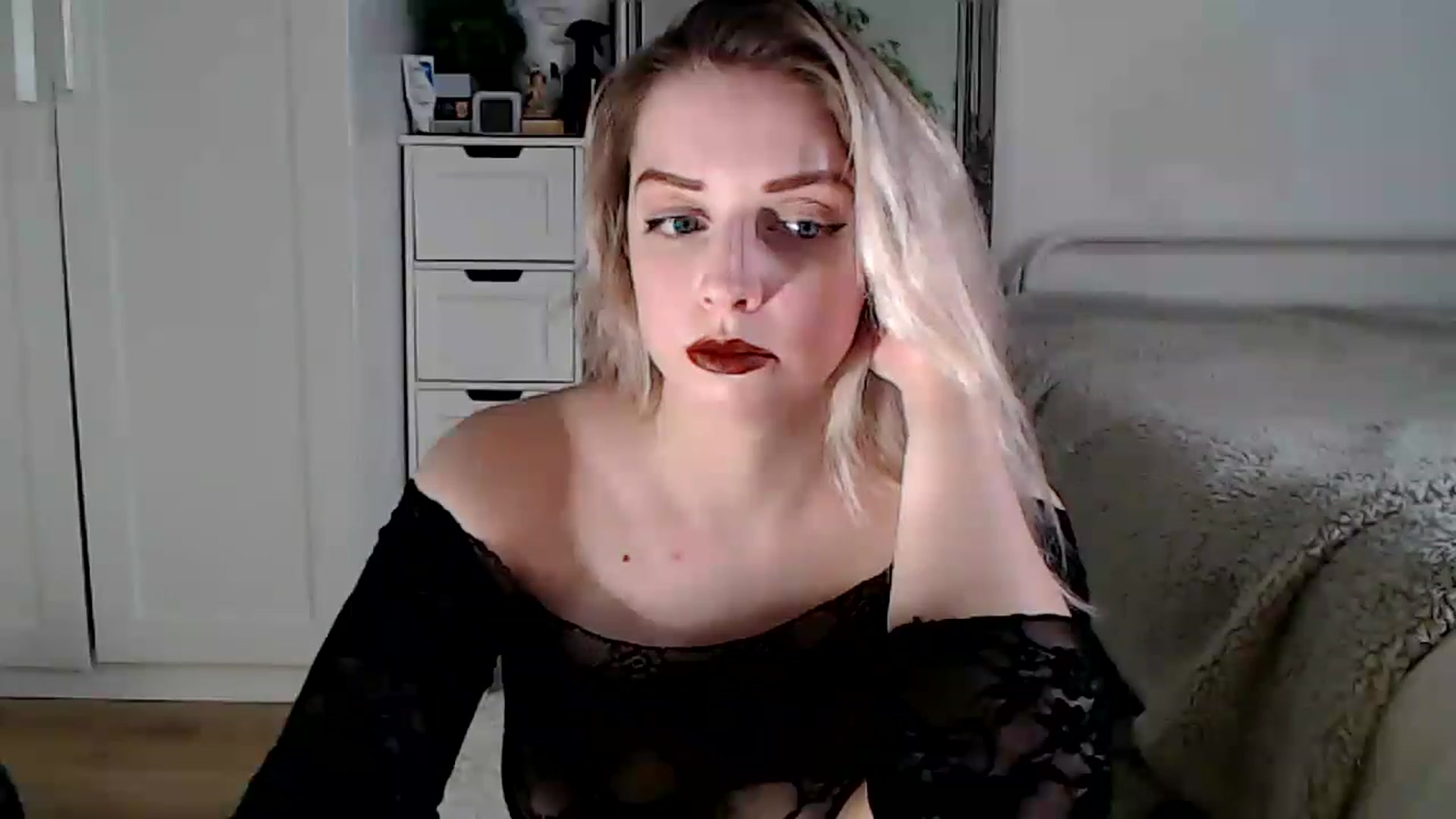 Gallery image thumbnail from Spring__'s myfreecams stream on, 12/20/2022, 19:03 image 15 of 20