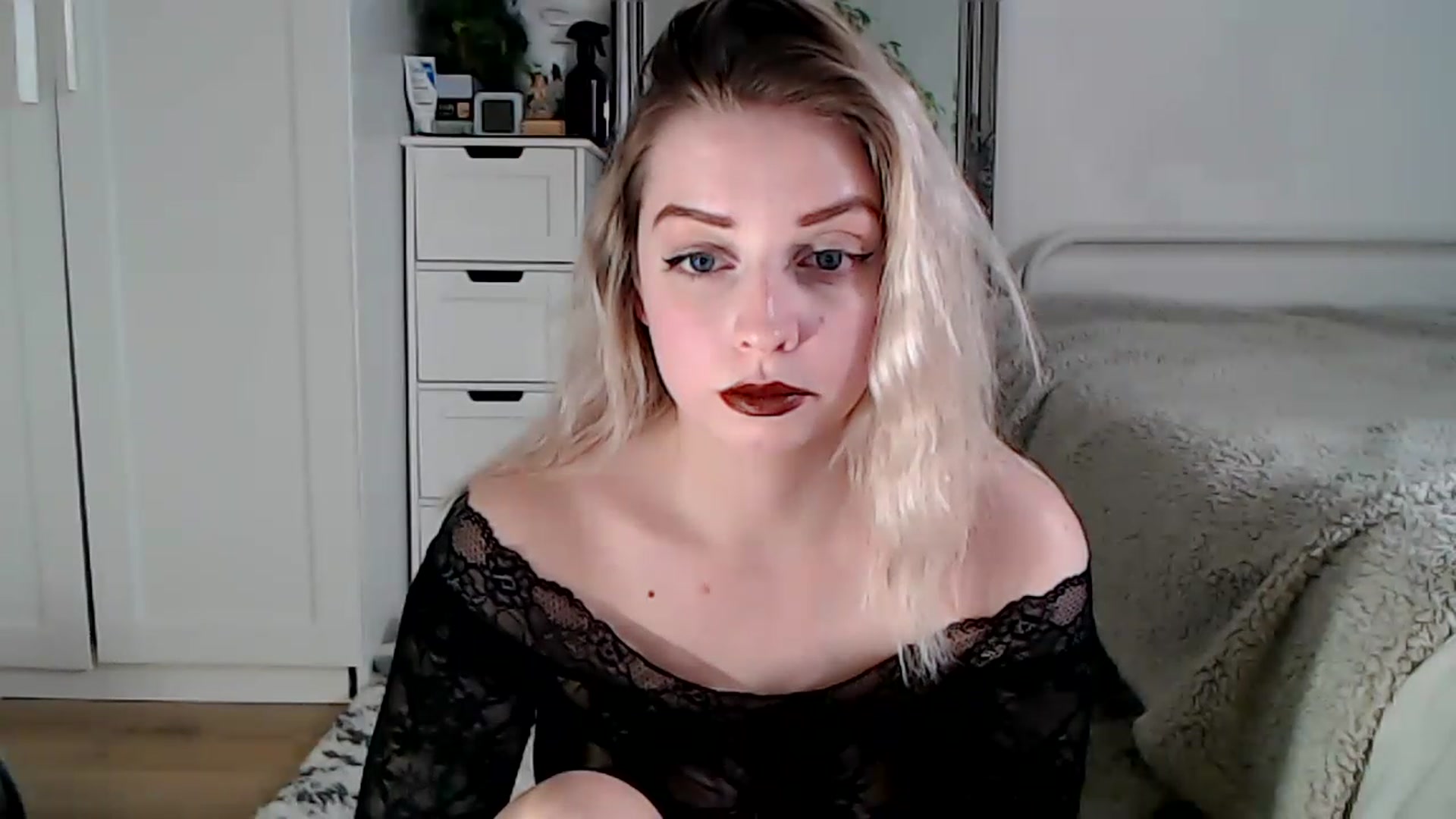 Gallery image thumbnail from Spring__'s myfreecams stream on, 12/20/2022, 19:03 image 4 of 20