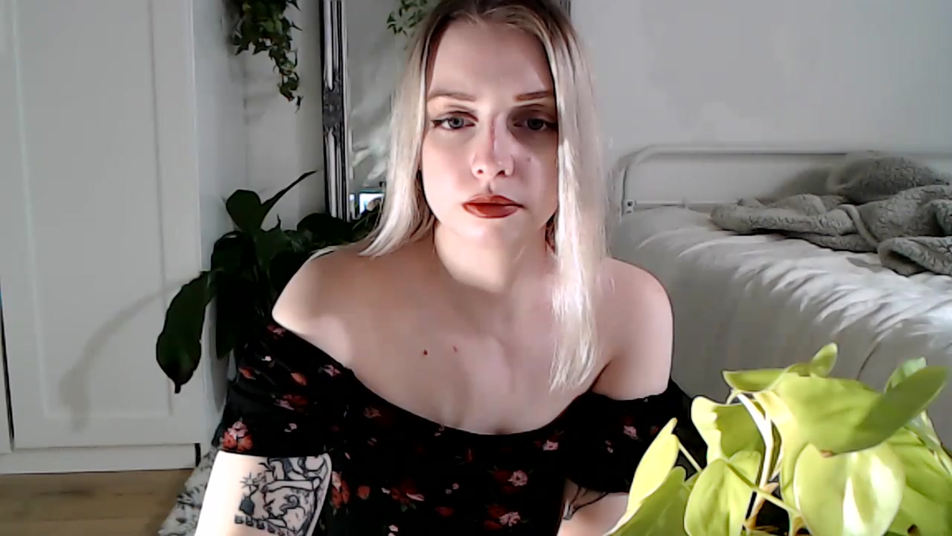 Gallery image thumbnail from Spring__'s myfreecams stream on, 12/21/2022, 18:57 image 9 of 20