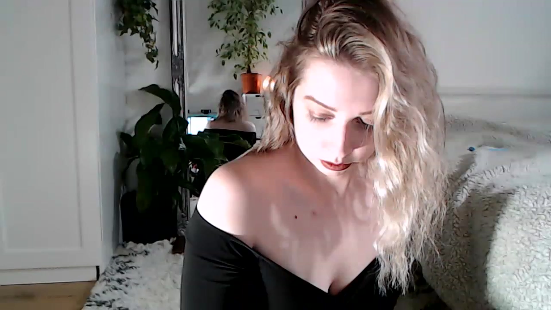 Gallery image thumbnail from Spring__'s myfreecams stream on, 12/23/2022, 19:51 image 17 of 20