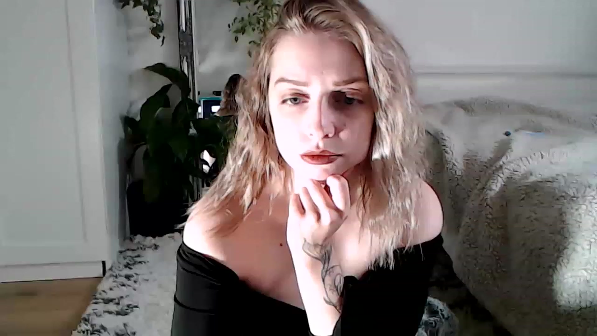 Gallery image thumbnail from Spring__'s myfreecams stream on, 12/23/2022, 19:51 image 14 of 20