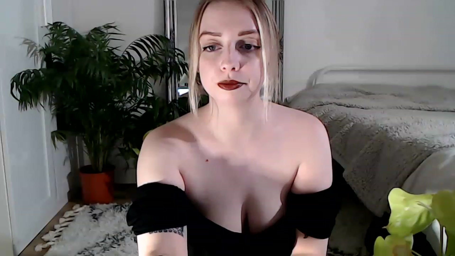 Gallery image thumbnail from Spring__'s myfreecams stream on, 01/19/2023, 18:33 image 7 of 20