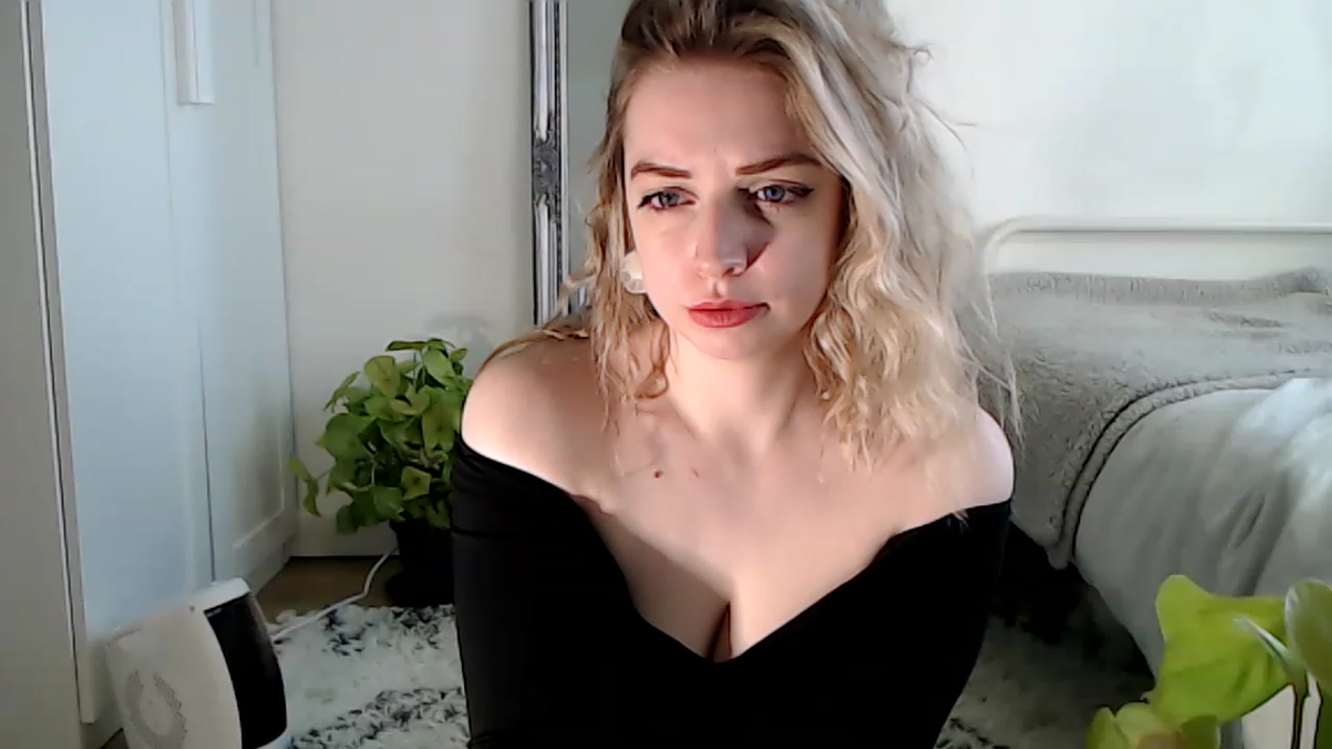 Gallery image thumbnail from Spring__'s myfreecams stream on, 01/21/2023, 13:50 image 1 of 20