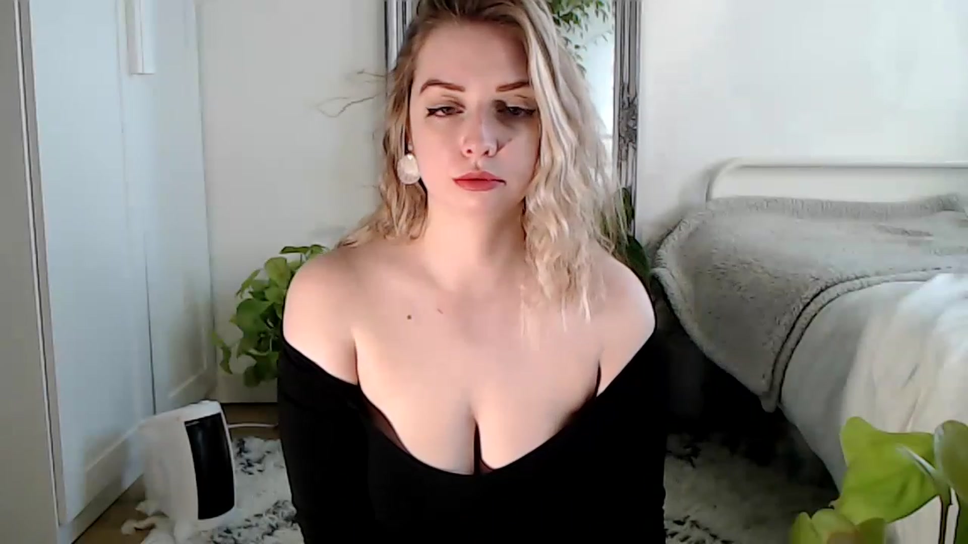 Gallery image thumbnail from Spring__'s myfreecams stream on, 01/21/2023, 13:50 image 3 of 20