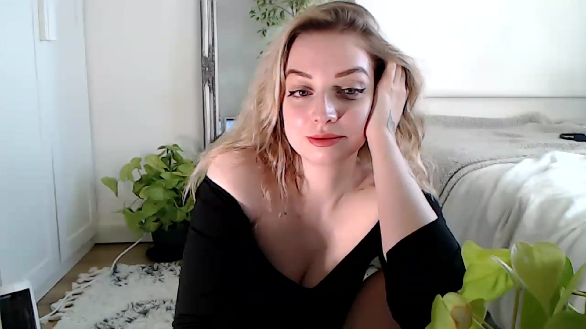 Gallery image thumbnail from Spring__'s myfreecams stream on, 01/21/2023, 13:50 image 18 of 20