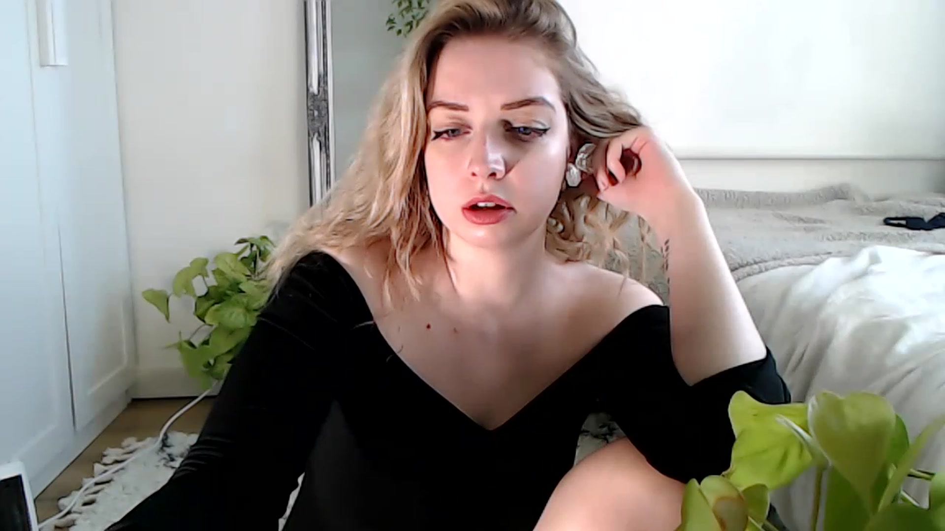 Gallery image thumbnail from Spring__'s myfreecams stream on, 01/21/2023, 13:50 image 10 of 20