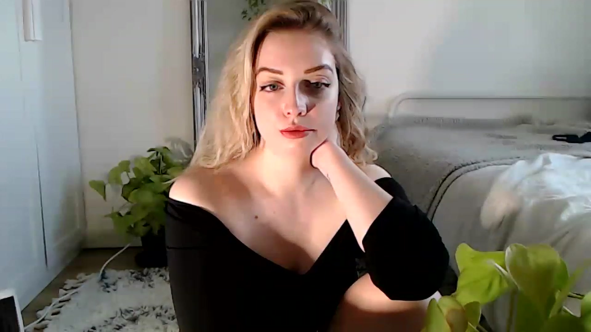 Gallery image thumbnail from Spring__'s myfreecams stream on, 01/21/2023, 13:50 image 14 of 20