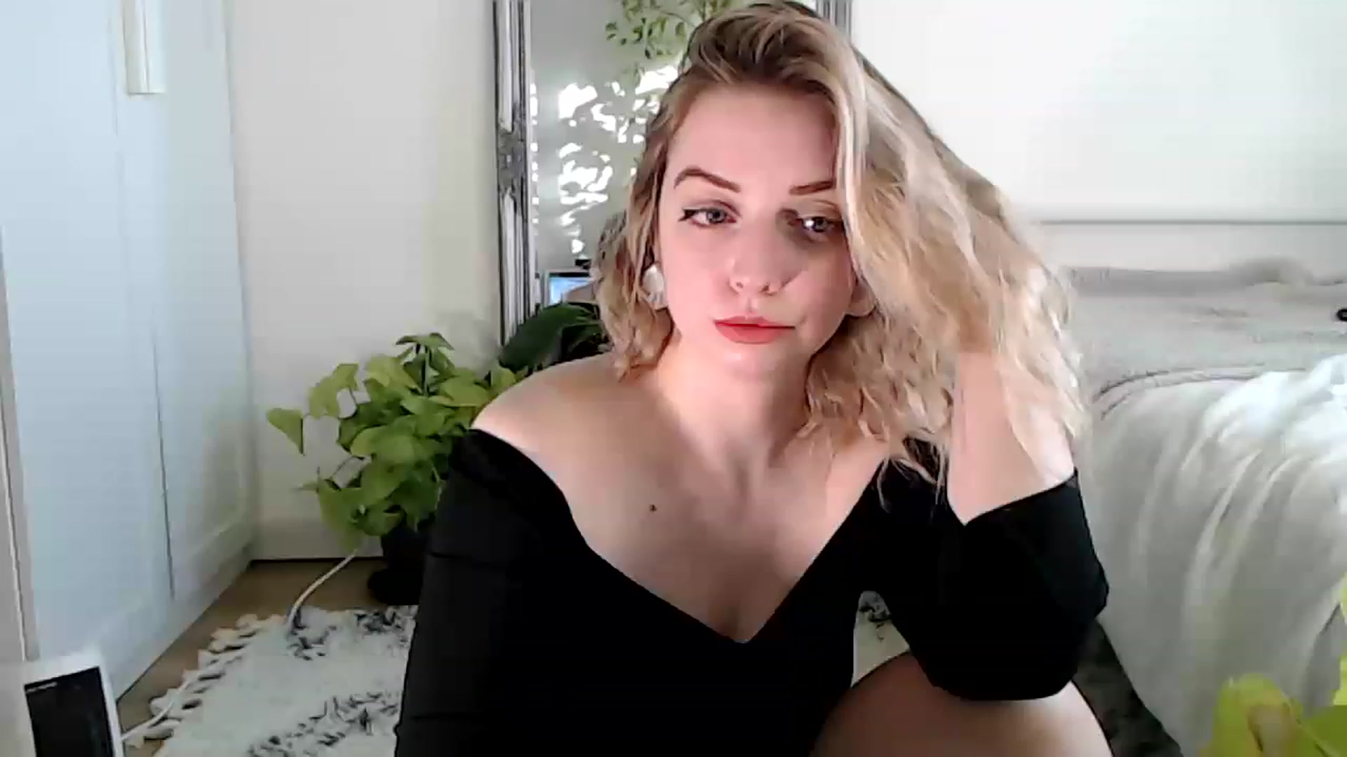 Gallery image thumbnail from Spring__'s myfreecams stream on, 01/21/2023, 14:12 image 12 of 20
