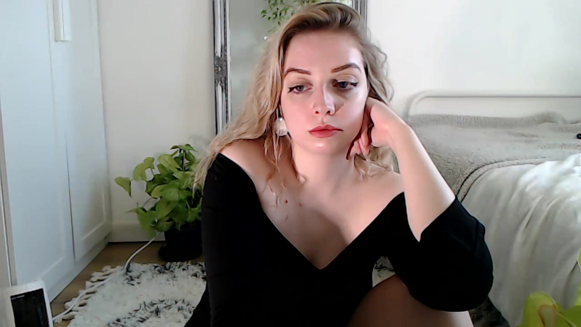 Gallery image thumbnail from Spring__'s myfreecams stream on, 01/21/2023, 14:12 image 2 of 20